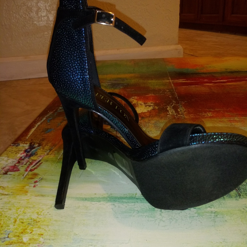 Paper Fox Heels - Picture 4 of 7